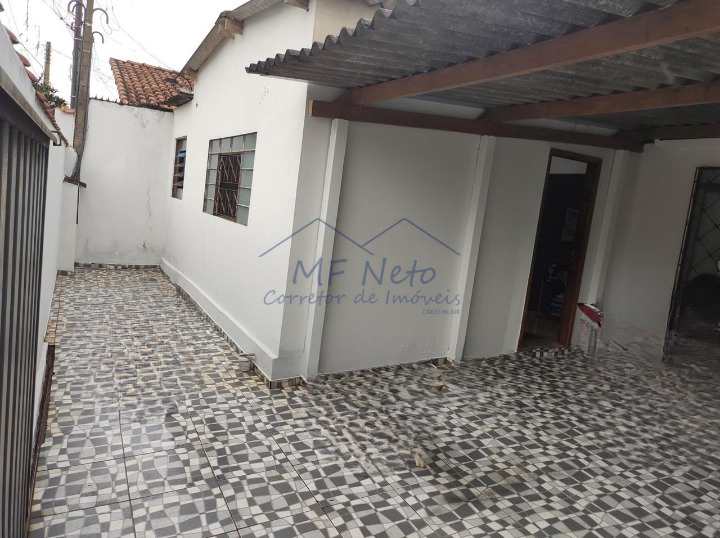 Casa à venda com 3 quartos, 252m² - Foto 2