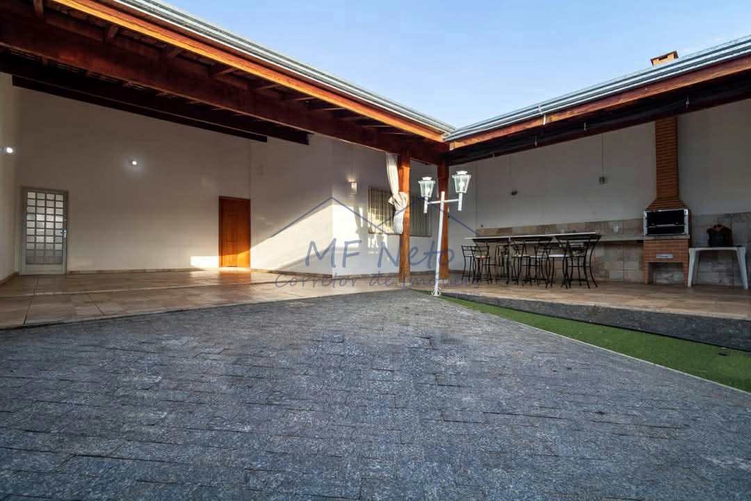 Casa à venda com 3 quartos, 250m² - Foto 14