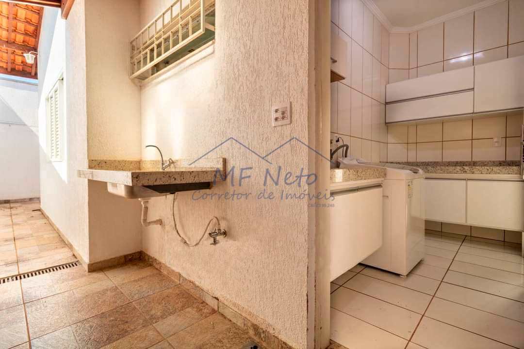 Casa à venda com 3 quartos, 250m² - Foto 13