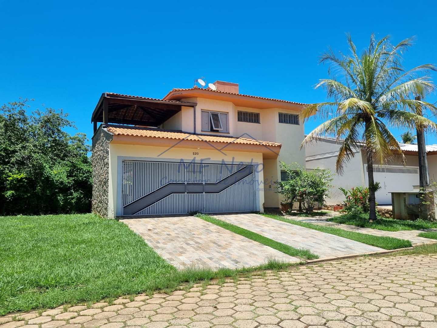 Casa à venda com 4 quartos, 392m² - Foto 2