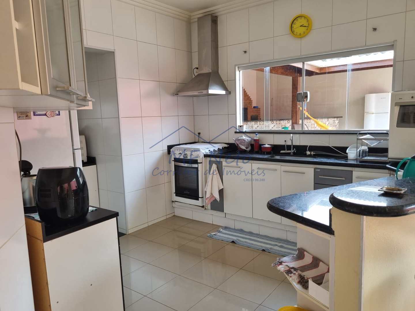 Casa à venda com 3 quartos, 336m² - Foto 2