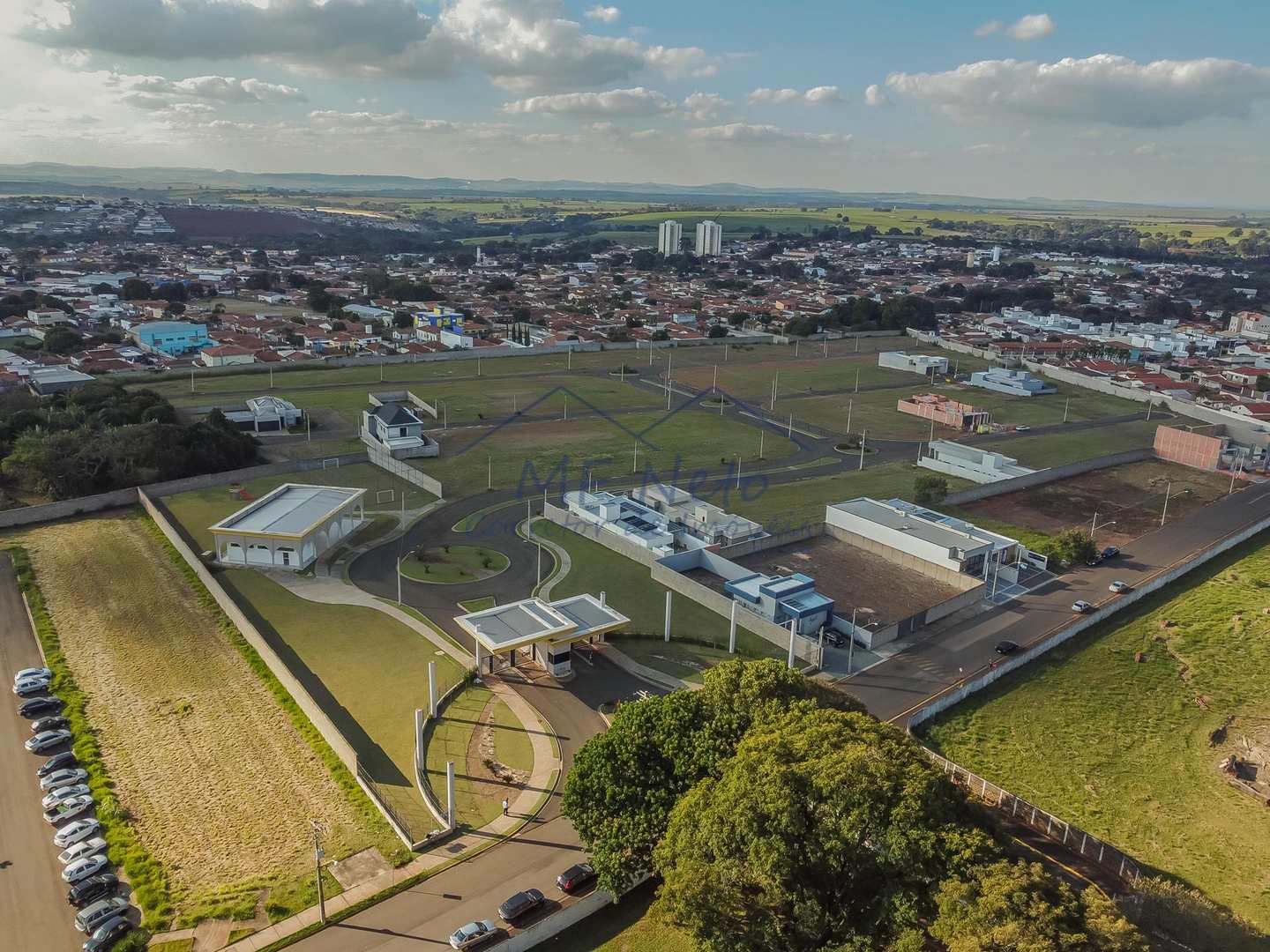 Casa de Condomínio à venda com 3 quartos, 375m² - Foto 3