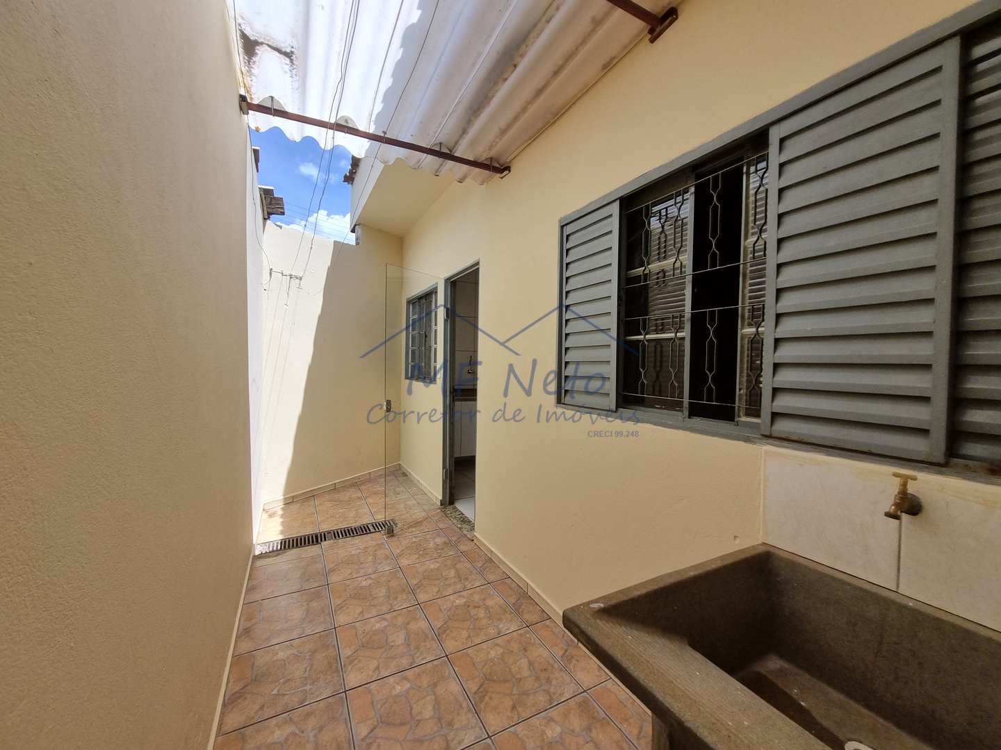 Casa para alugar com 2 quartos, 50m² - Foto 13