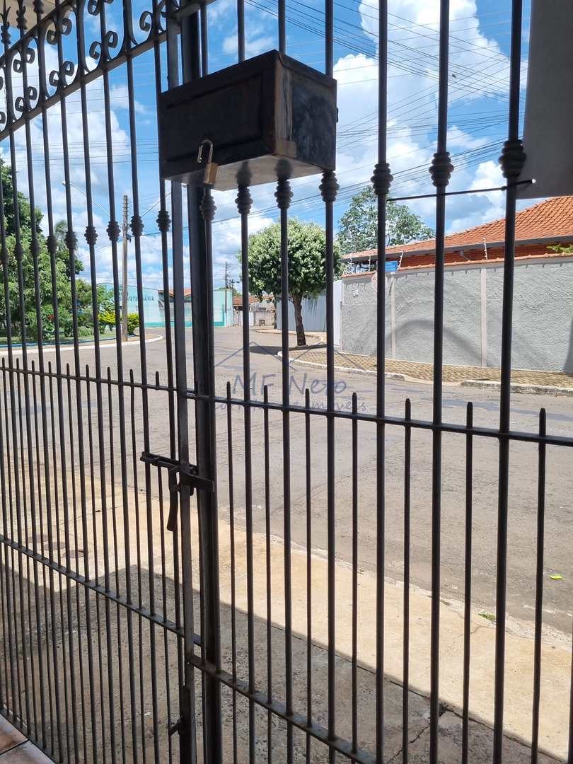Casa para alugar com 2 quartos, 50m² - Foto 14