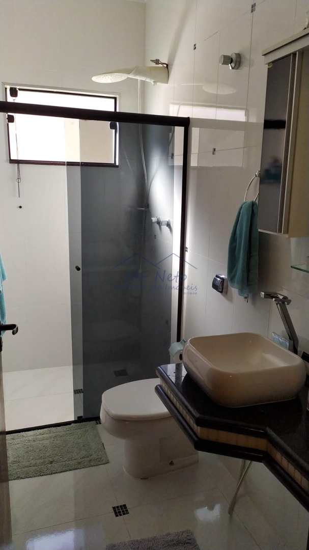 Casa à venda com 2 quartos, 256m² - Foto 12