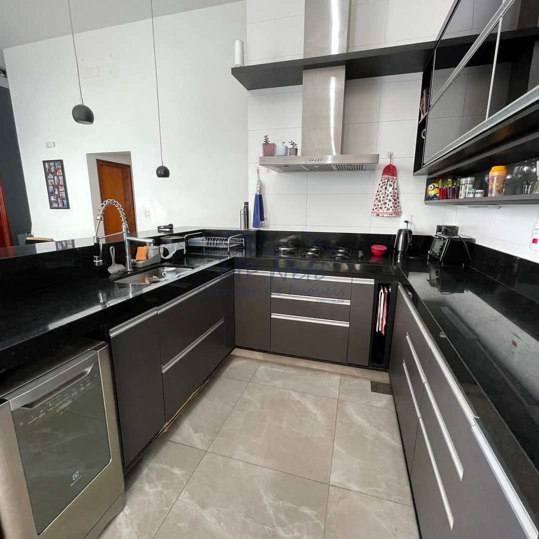 Casa de Condomínio à venda com 3 quartos, 420m² - Foto 11