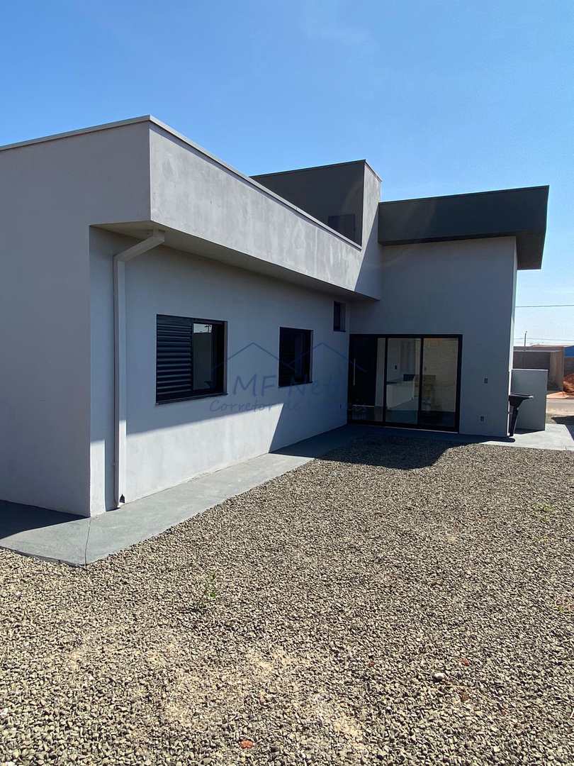 Casa à venda com 2 quartos, 250m² - Foto 2