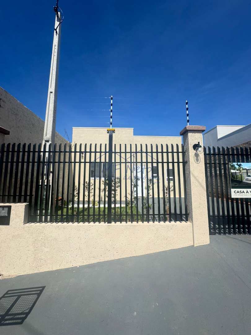 Casa à venda com 2 quartos, 180m² - Foto 3