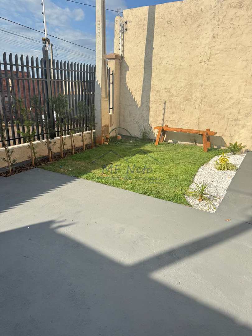 Casa à venda com 2 quartos, 180m² - Foto 2