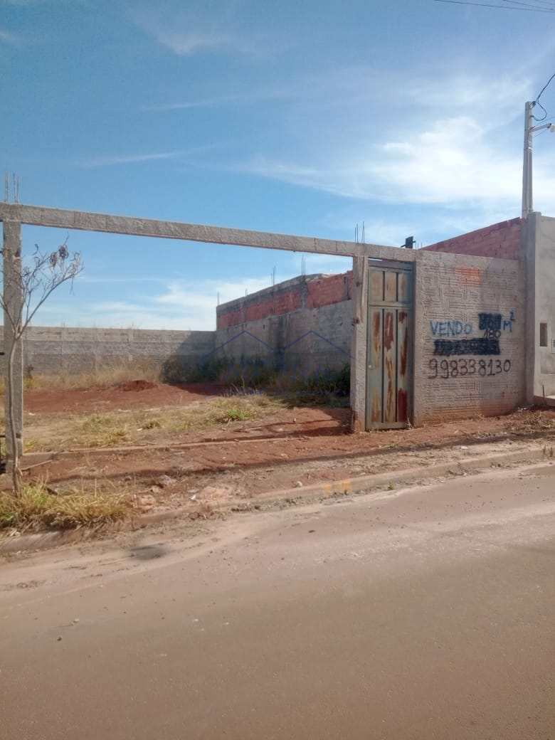 Terreno à venda, 180m² - Foto 1