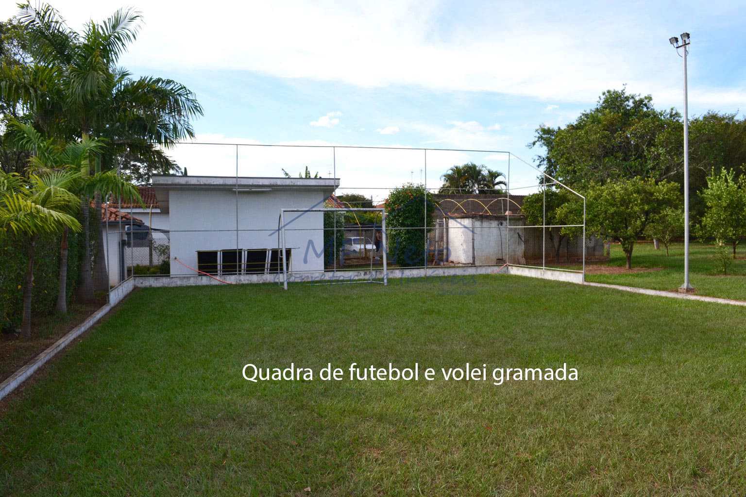 Chácara à venda com 6 quartos, 6100m² - Foto 13
