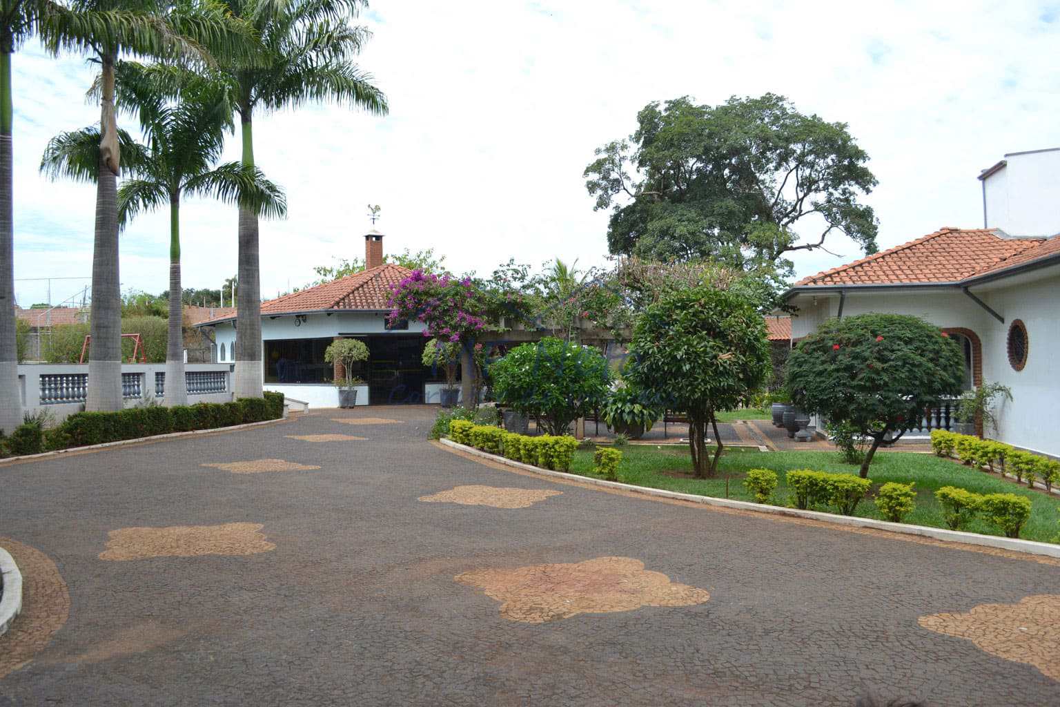 Chácara à venda com 6 quartos, 6100m² - Foto 4