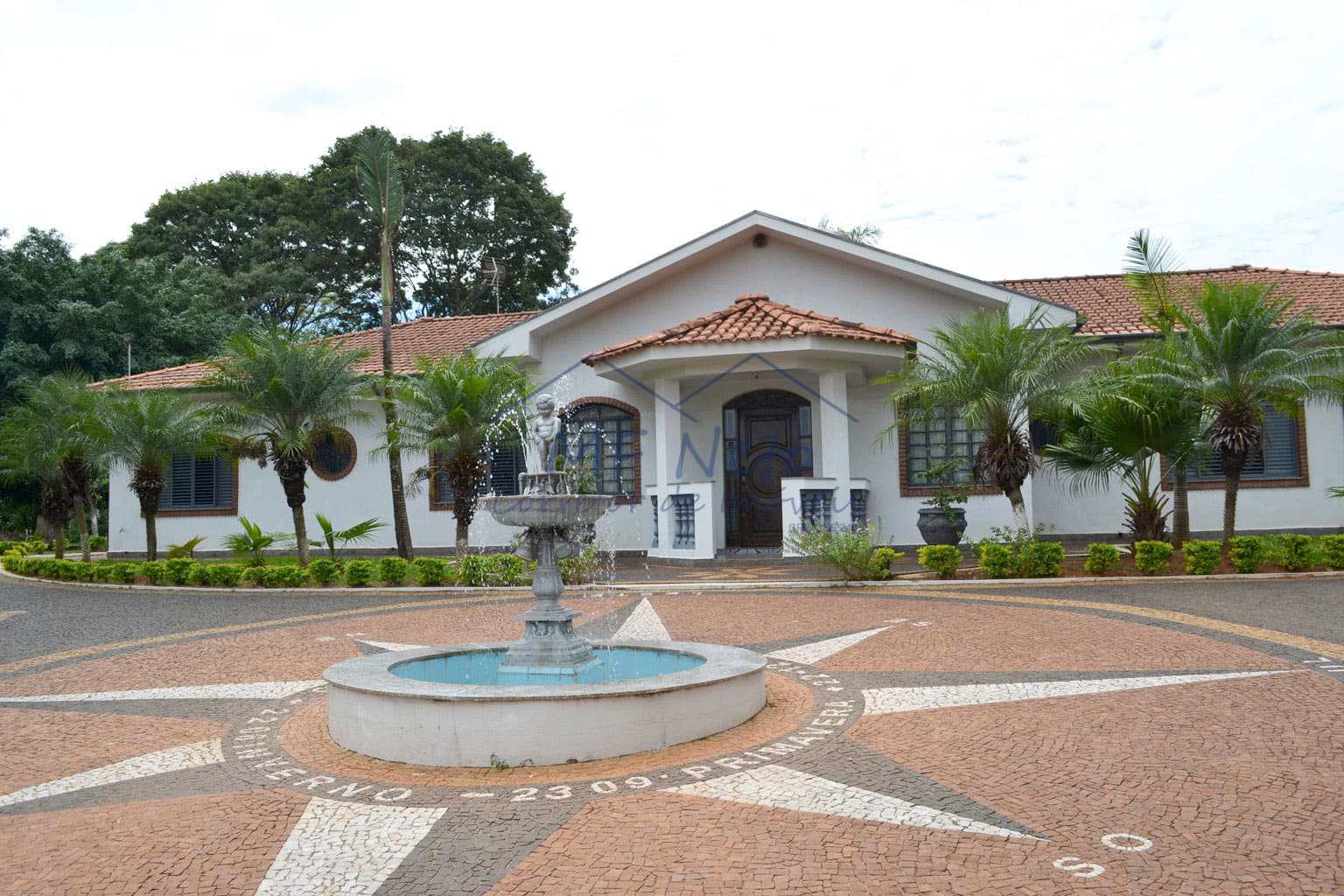 Chácara à venda com 6 quartos, 6100m² - Foto 1