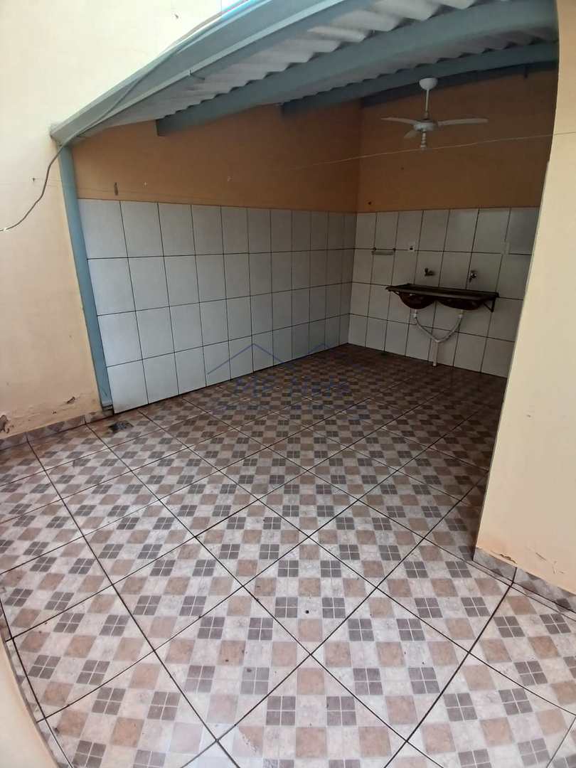 Casa à venda com 2 quartos, 264m² - Foto 15
