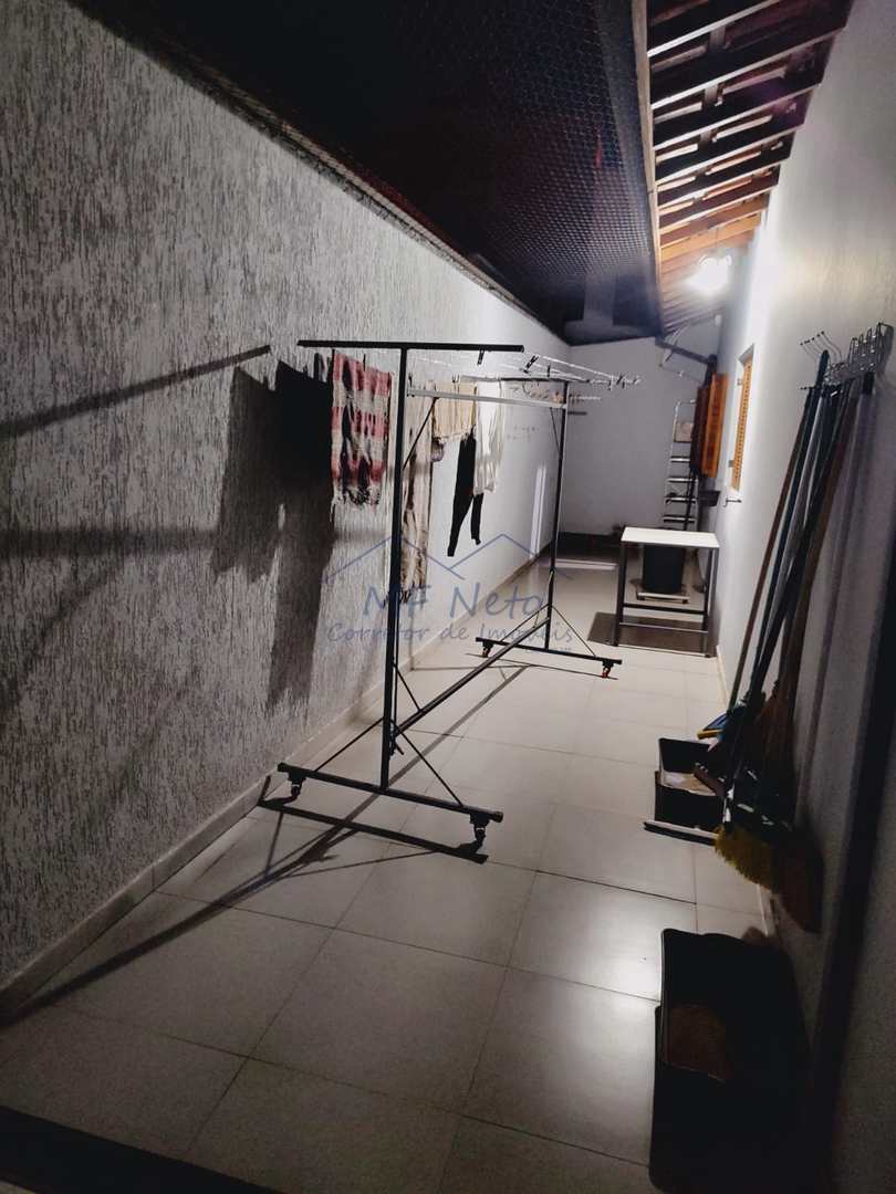 Casa, 3 quartos, 253 m² - Foto 34