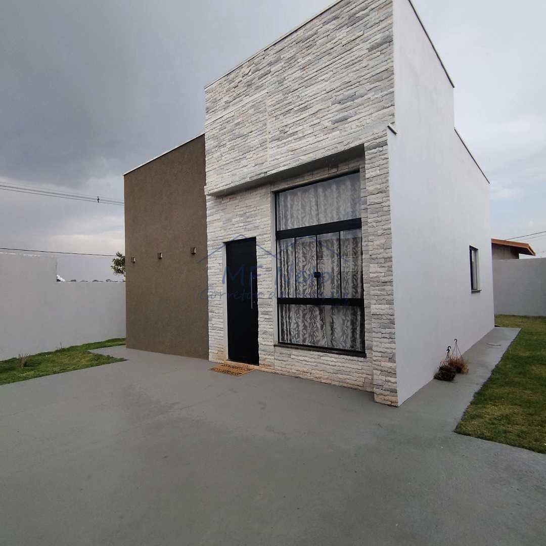 Casa, 2 quartos, 200 m² - Foto 1