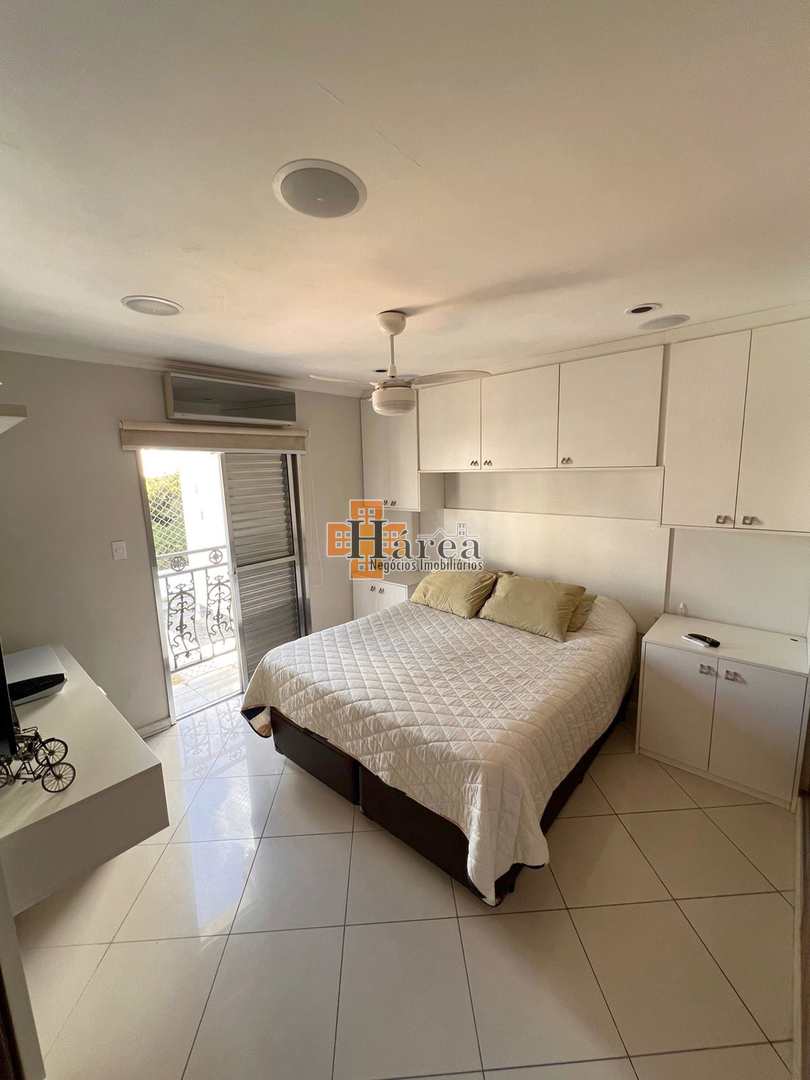 Apartamento à venda com 4 quartos, 240m² - Foto 4