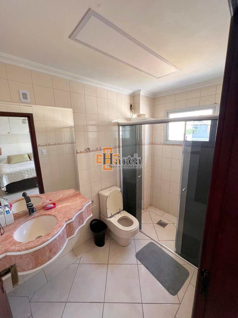 Apartamento à venda com 4 quartos, 240m² - Foto 9