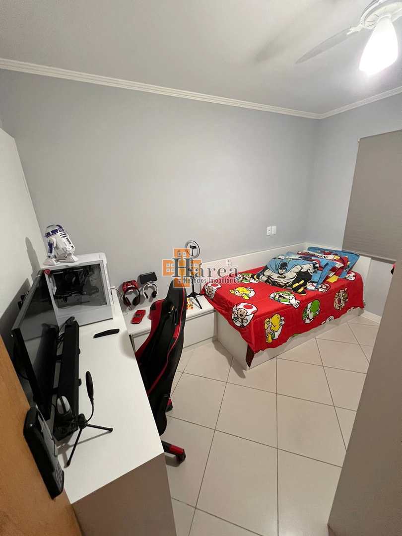 Apartamento à venda com 4 quartos, 240m² - Foto 6