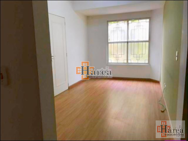 Apartamento à venda com 2 quartos, 70m² - Foto 3