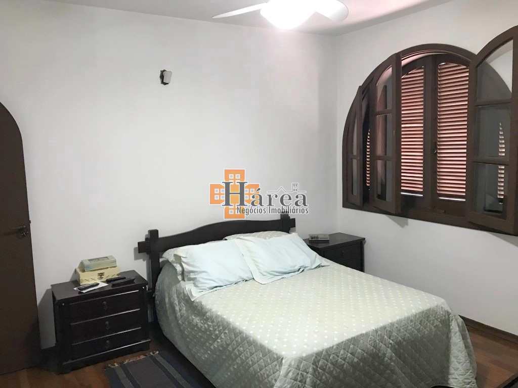 Casa à venda e aluguel com 3 quartos, 307m² - Foto 20