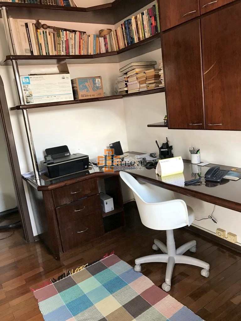 Casa à venda e aluguel com 3 quartos, 307m² - Foto 14