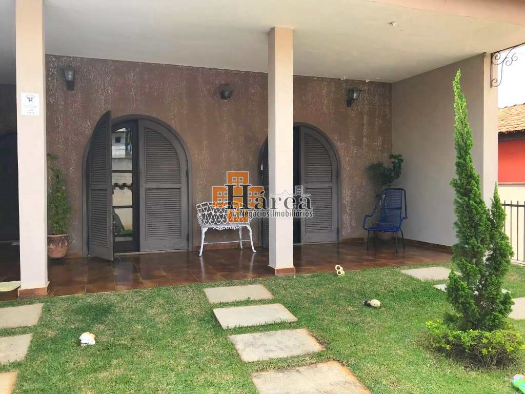 Casa à venda e aluguel com 3 quartos, 307m² - Foto 3