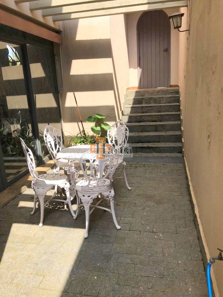 Casa à venda e aluguel com 3 quartos, 307m² - Foto 35