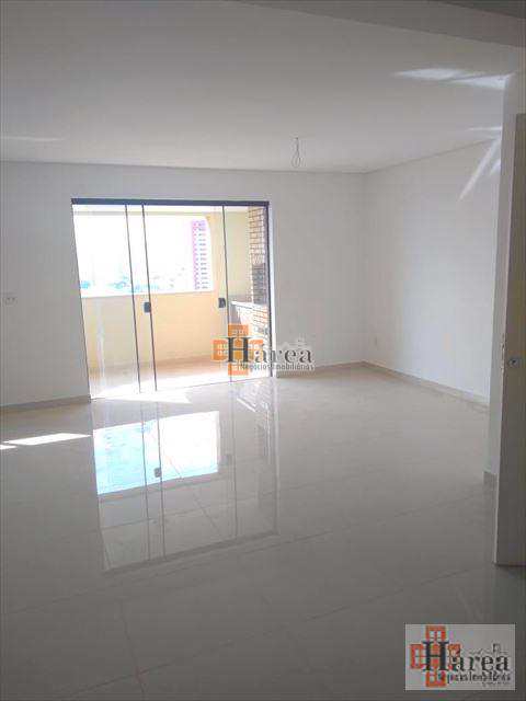 Apartamento à venda com 3 quartos, 137m² - Foto 3