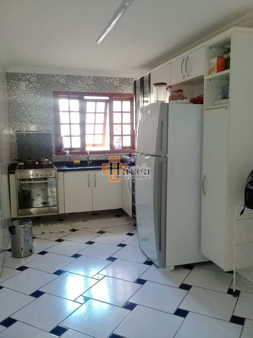 Sobrado à venda com 4 quartos, 232m² - Foto 22