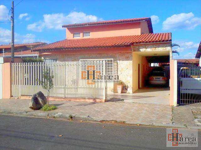 Casa à venda com 2 quartos, 200m² - Foto 2