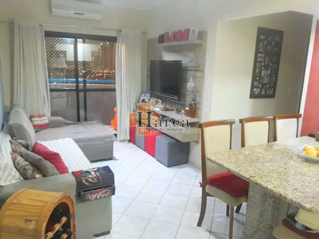 Apartamento à venda com 3 quartos, 70m² - Foto 1