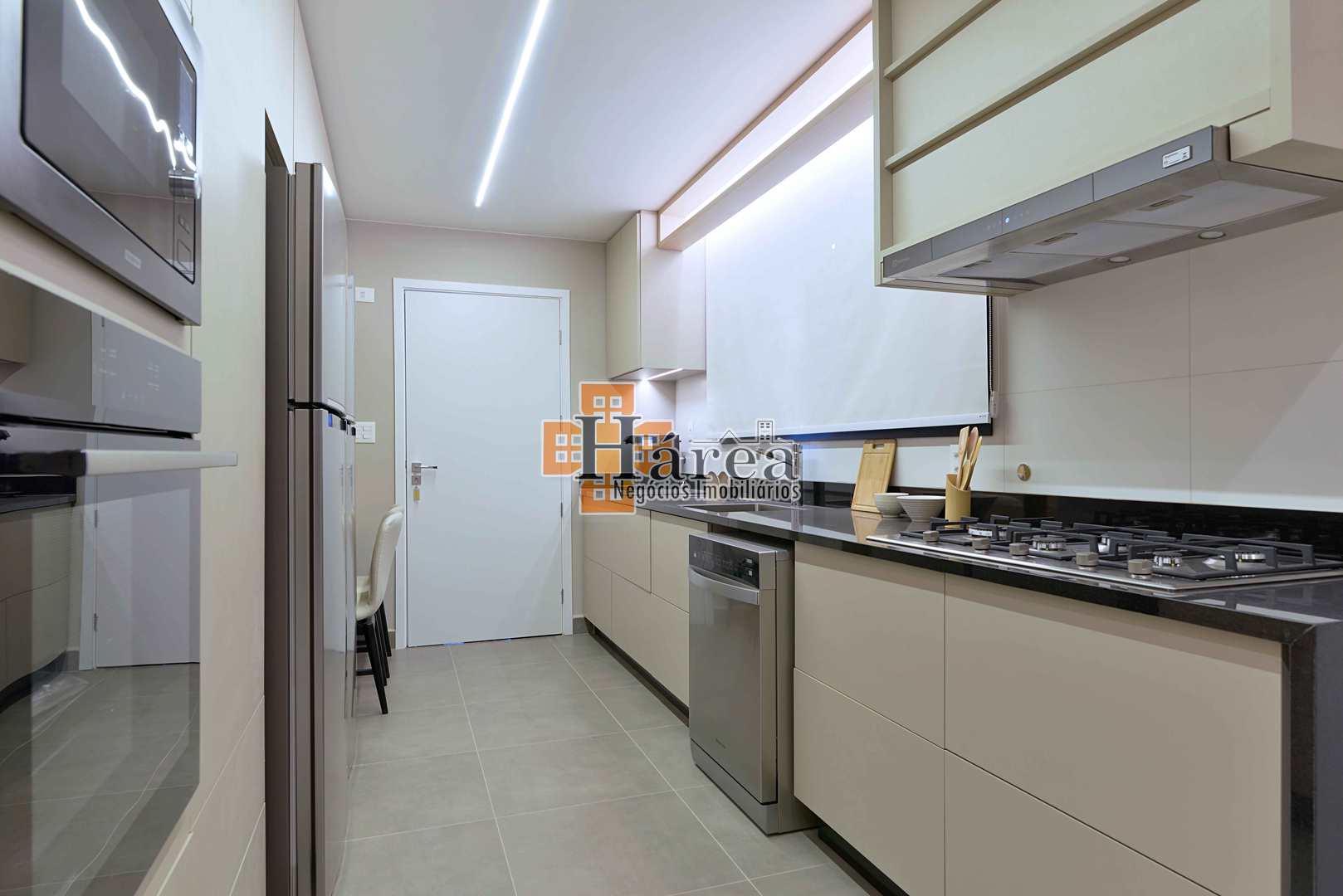 Apartamento à venda com 3 quartos, 214m² - Foto 57