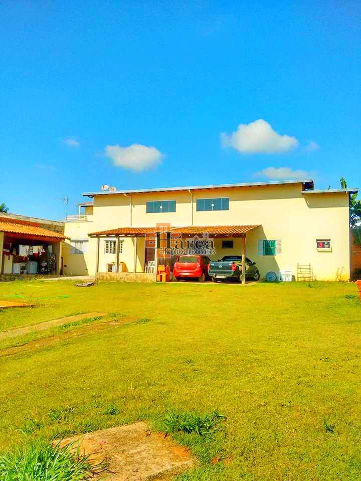 Fazenda à venda com 2 quartos, 160m² - Foto 1