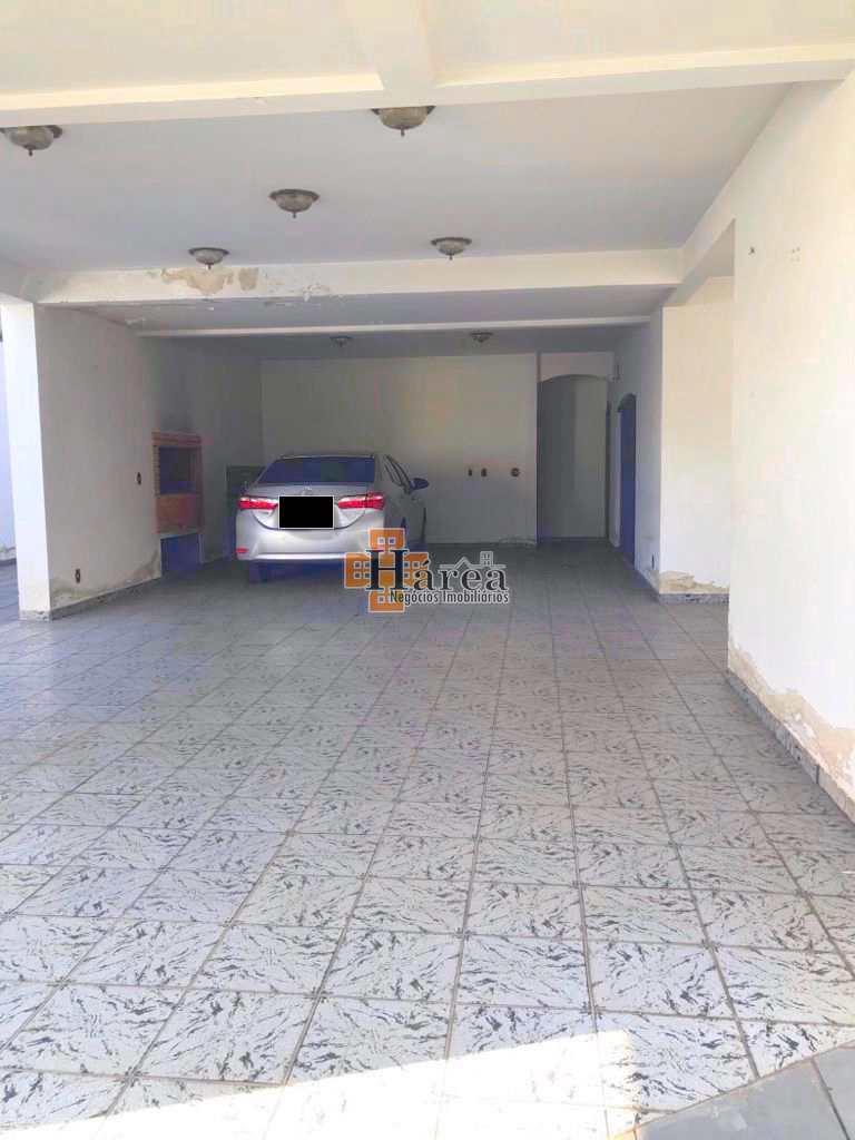 Casa à venda com 4 quartos, 450m² - Foto 4