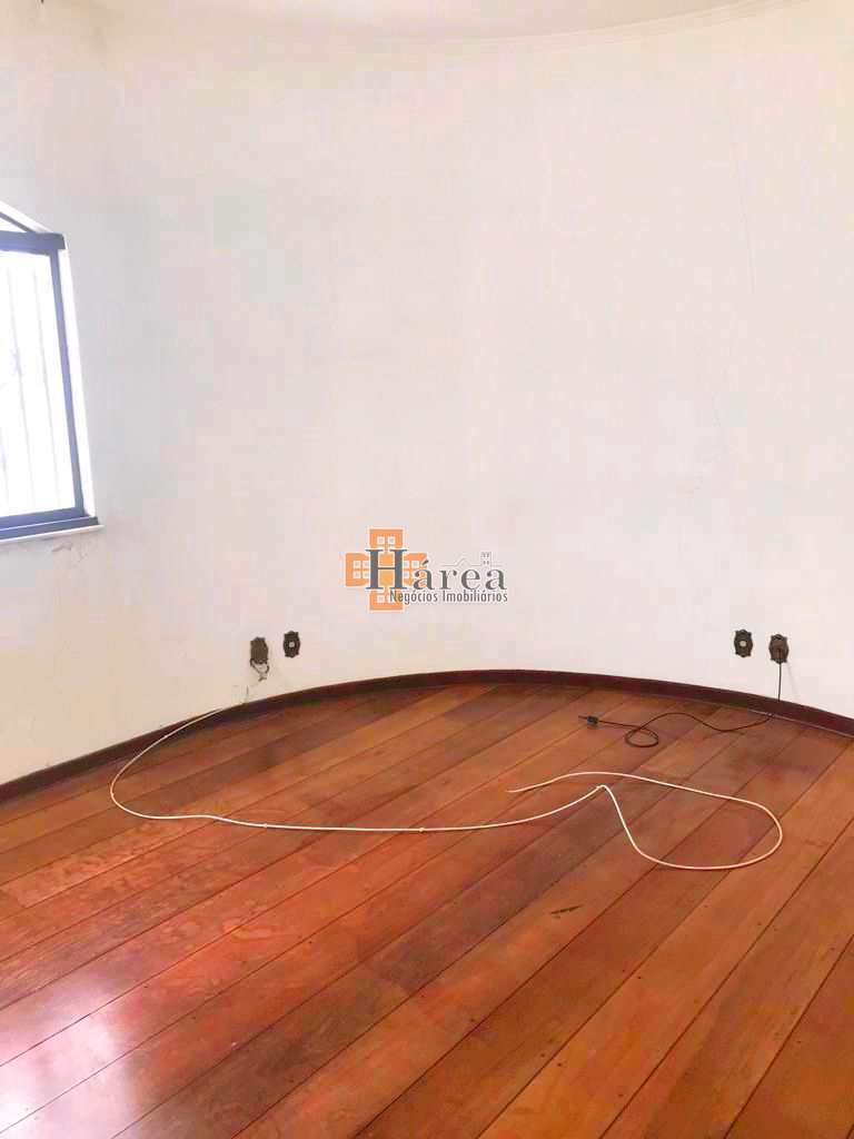 Casa à venda com 4 quartos, 450m² - Foto 9