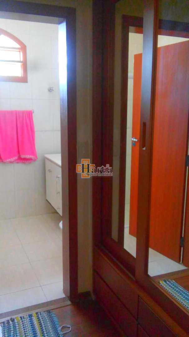 Sobrado à venda com 3 quartos, 240m² - Foto 15