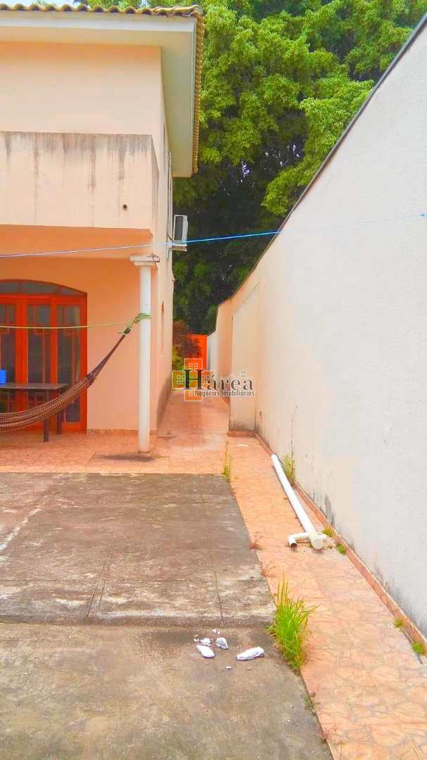 Sobrado à venda com 3 quartos, 240m² - Foto 37