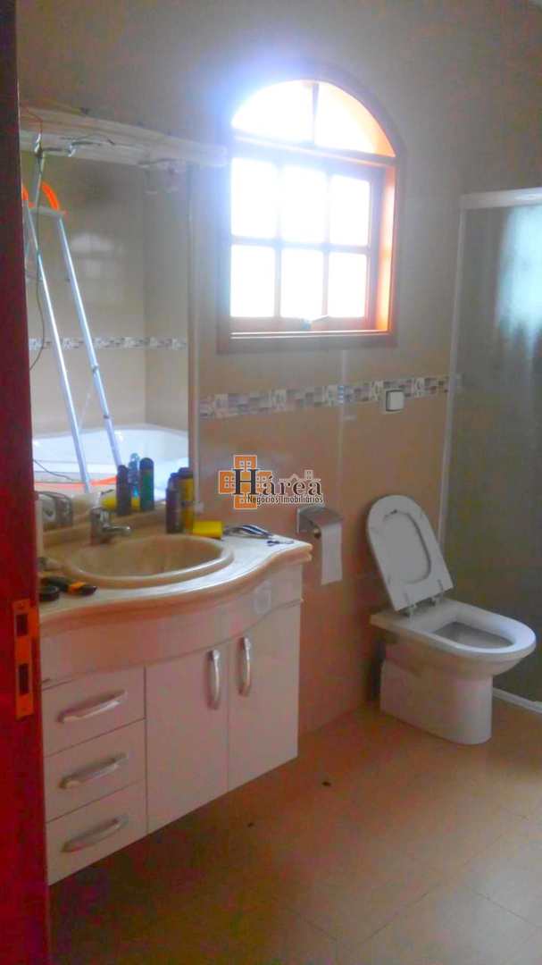 Sobrado à venda com 3 quartos, 240m² - Foto 18