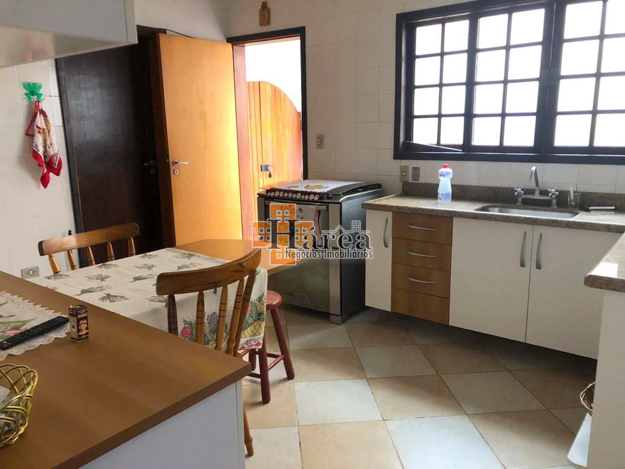 Sobrado à venda com 3 quartos, 320m² - Foto 2