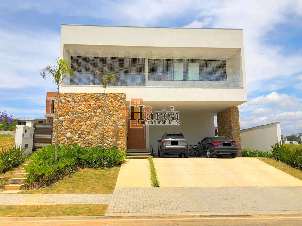 Sobrado à venda com 4 quartos, 460m² - Foto 1