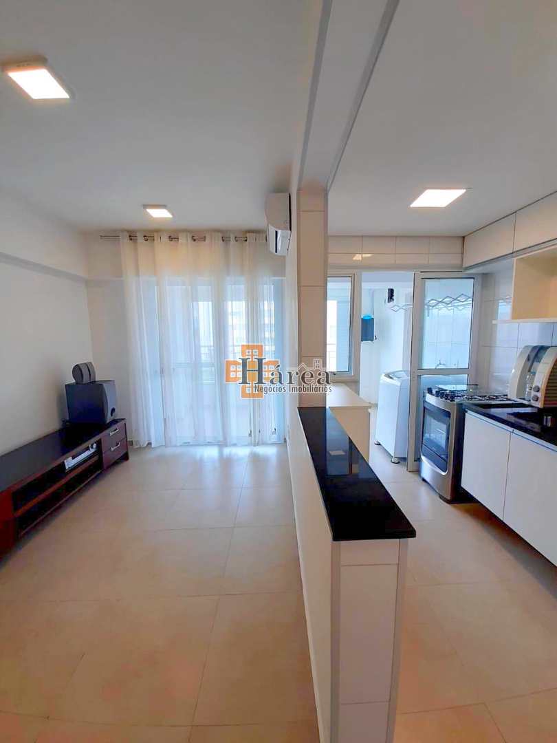 Apartamento à venda com 3 quartos, 80m² - Foto 2