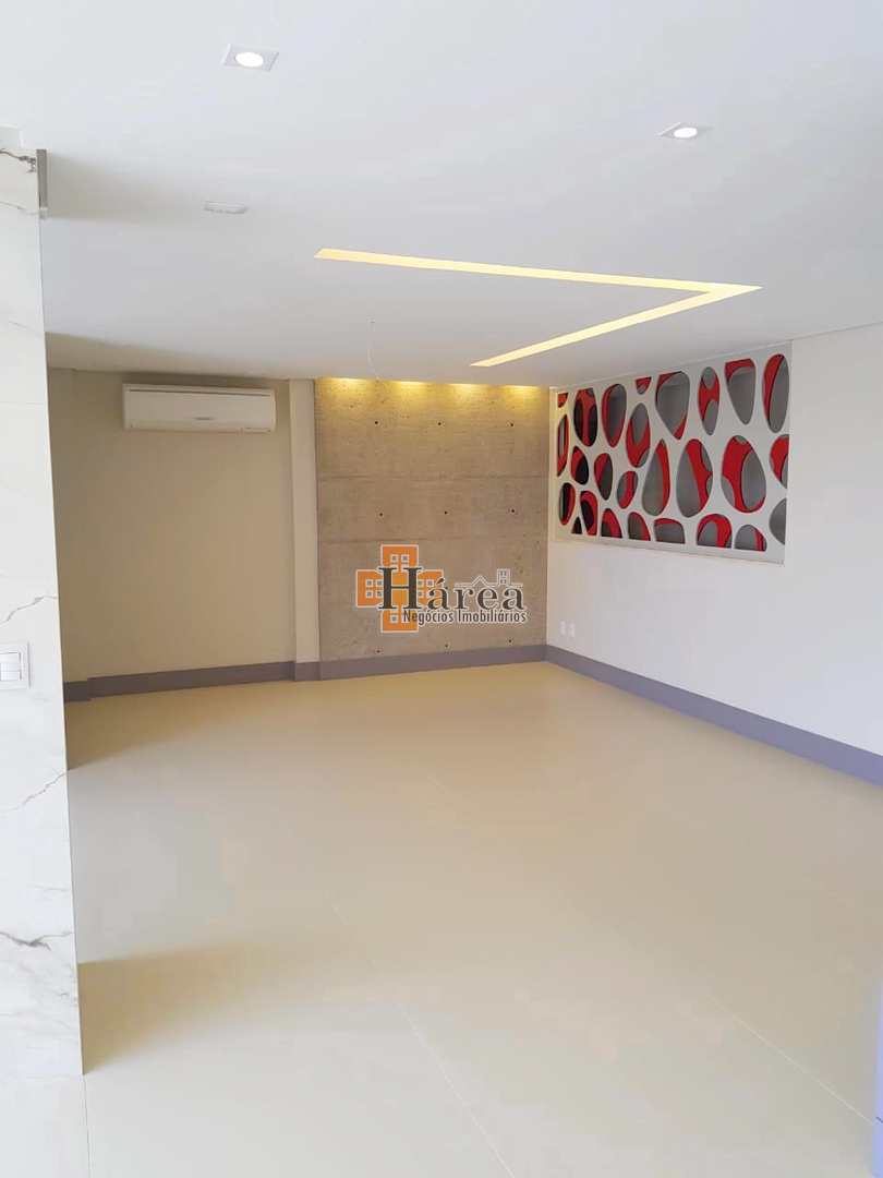 Apartamento à venda com 3 quartos, 215m² - Foto 3