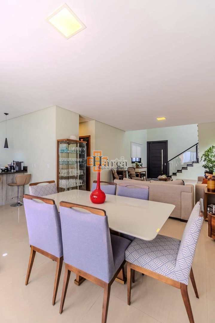 Sobrado à venda com 3 quartos, 270m² - Foto 12