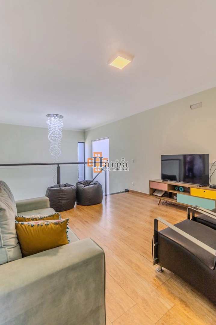 Sobrado à venda com 3 quartos, 270m² - Foto 4