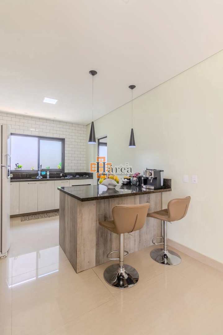 Sobrado à venda com 3 quartos, 270m² - Foto 13