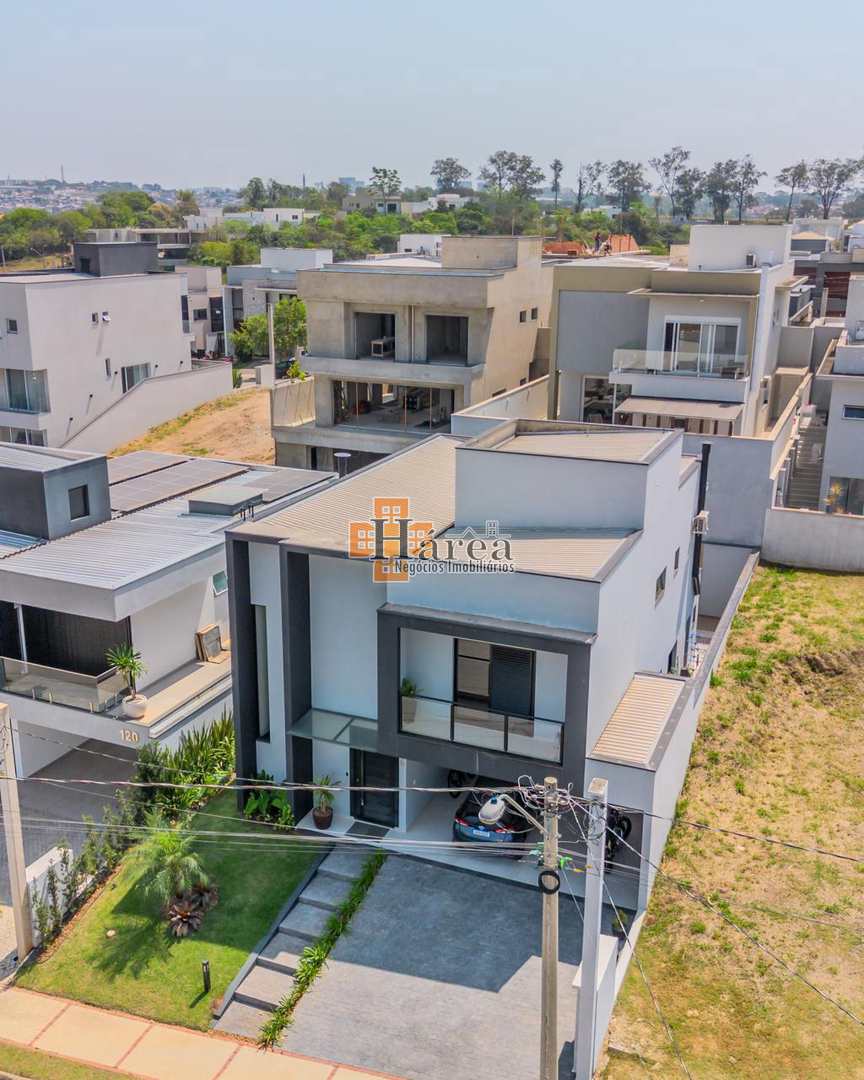 Sobrado à venda com 3 quartos, 270m² - Foto 1