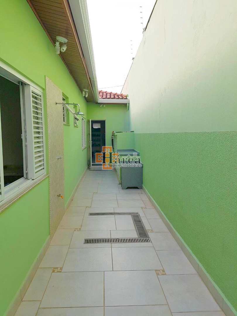 Casa à venda com 3 quartos, 220m² - Foto 17