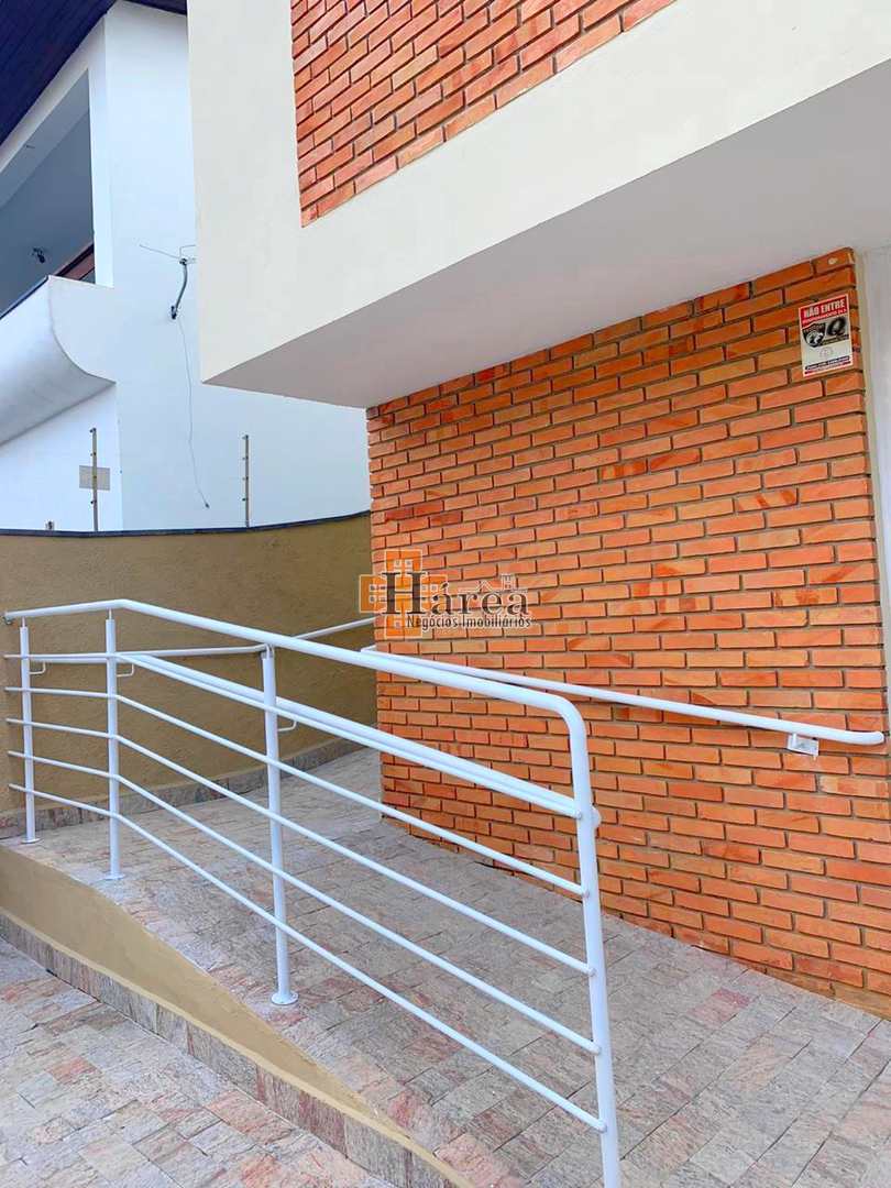 Casa para alugar com 3 quartos, 180m² - Foto 4