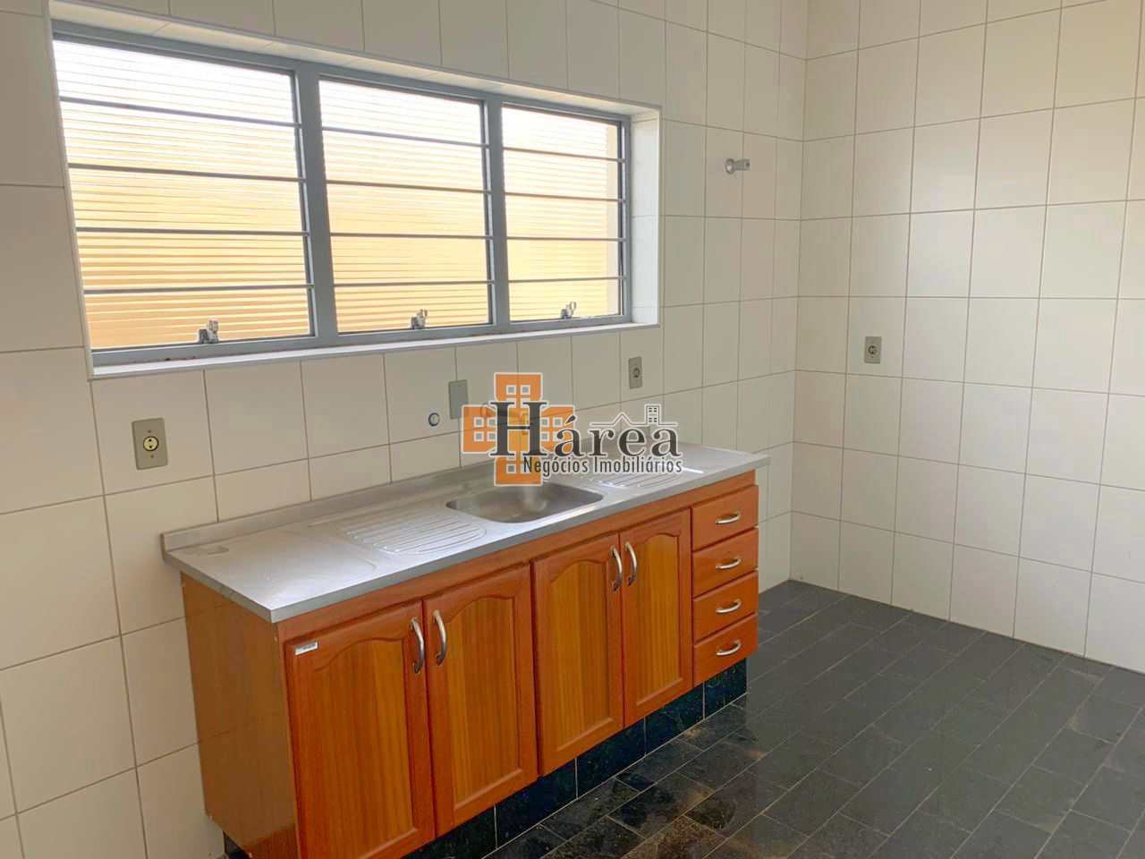 Casa para alugar com 3 quartos, 180m² - Foto 14